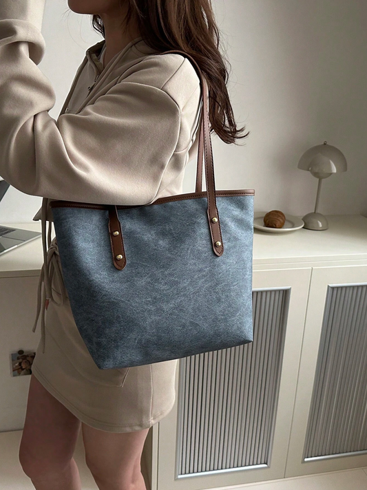 Bolso Azul Versátil que Combina Estilo y Funcionalidad